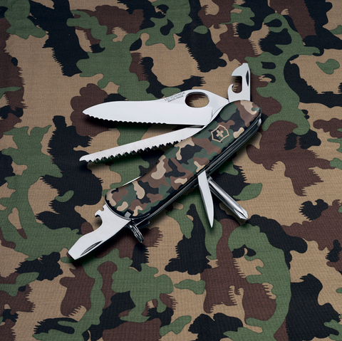 Нож Victorinox Trailmaster One Hand, 111 мм, 12 функций, камуфляжный 0.8463.MW94 от прозводителя Victorinox